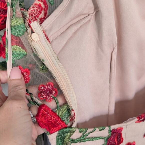 L'Atiste Nude Rose Embroidered Mermaid Maxi Dress Long Sleeve size Small - Picture 5 of 8